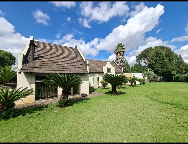 3 BEDROOM HOUSE FOR SALE IN THREE RIVERS PROPER